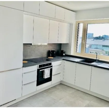 Easy-stay 1 Bedroom With Terrace And Parking