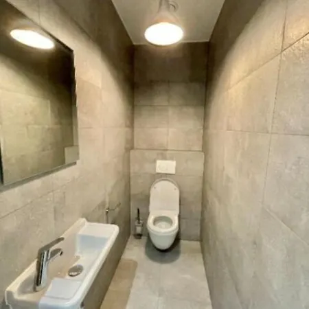 Easy-stay 1 Bedroom With Terrace And Parking *