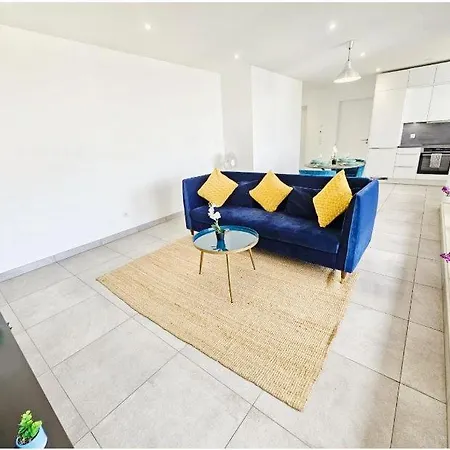 Easy-stay 1 Bedroom With Terrace And Parking Apartman *