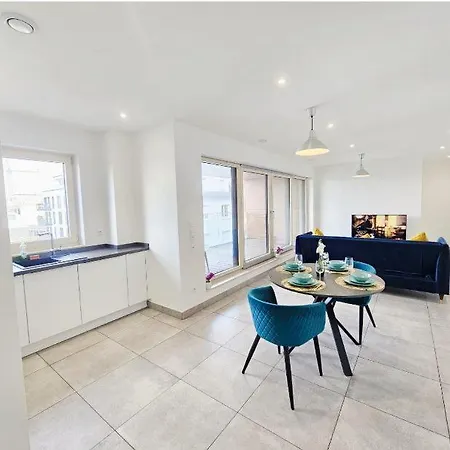 Apartman Easy-stay 1 Bedroom With Terrace And Parking *