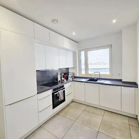 Easy-stay 1 Bedroom With Terrace And Parking Apartman