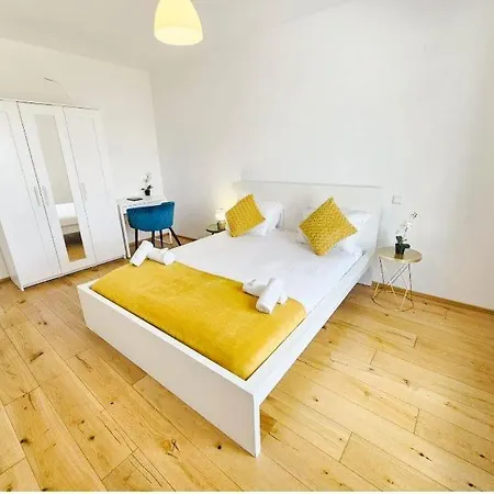 Apartman Easy-stay 1 Bedroom With Terrace And Parking *