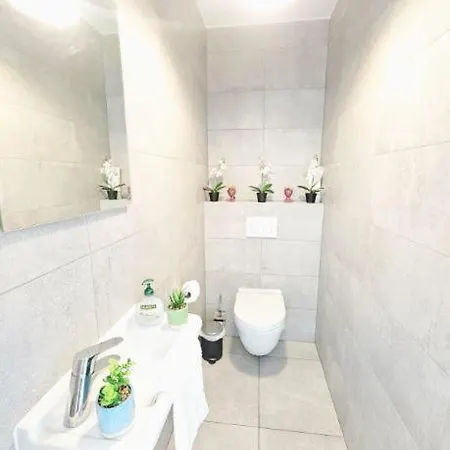 Apartman Easy-stay 1 Bedroom With Terrace And Parking *