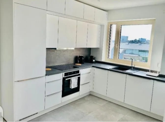 Easy-stay 1 Bedroom With Terrace And Parking